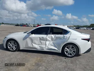 2021 Lexus IS 300 z VIN JTHCA1D2XM5112467, wystawiony jako IAAI lot #41944802 z przebiegiem 53 333 mil mil oraz . Historia ofert i sprzedaży dostępna na DreamBid. Obrazek 18.