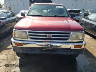 1998 Toyota T100 DX z VIN JT4UN22D3W0052312, wystawiony jako Copart lot #68147354 z przebiegiem 232 775 mil mil oraz Szkody całkowita. Historia ofert i sprzedaży dostępna na DreamBid. Obrazek 5.
