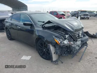 2018 Nissan Altima 2.5 SR with VIN 1N4AL3AP3JC298848, listed as a IAAI auction lot 40966335 with 121,163 mi miles. Bid and sale history available at carsss.com. Image 1.