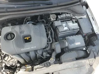 2018 Hyundai Elantra SEL z VIN 5NPD84LF7JH221536, wystawiony jako Copart lot #71806745 z przebiegiem 137 629 mil mil oraz Szkoda całkowita • Salvage title. Historia ofert i sprzedaży dostępna na DreamBid. Obrazek 13.