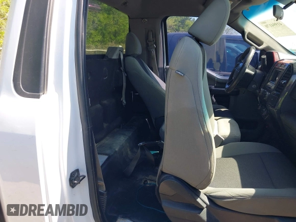 2017 Ford F-150 XL with VIN 1FTMF1C84HKC49246, listed as a IAAI auction lot 41994170 with 272,374 mi miles. Bid and sale history available at carsss.com. Image 8.