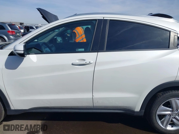 2020 Honda HR-V EX with VIN 3CZRU6H51LM721101, listed as a IAAI auction lot 41582898 with 113,740 mi miles. Bid and sale history available at carsss.com. Image 15.