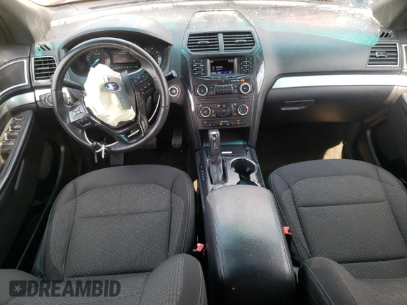 2017 Ford Explorer XLT с VIN 1FM5K8D84HGD64855, выставлен на аукционе Copart как лот 53595895 с пробегом 107 316 миль миль и Списание • Salvage title. История ставок и продаж доступна на DreamBid. Изображение 8.