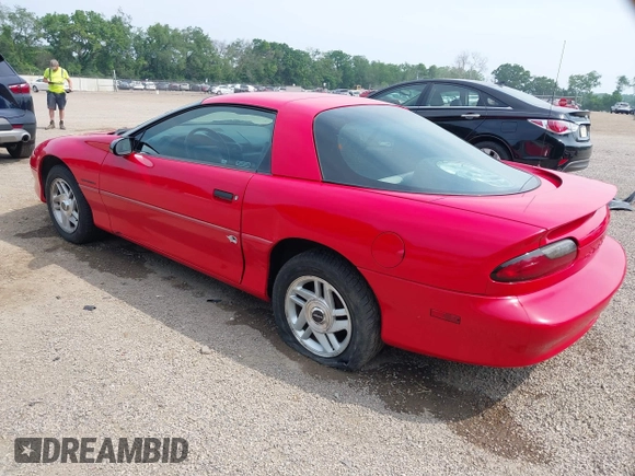 1993 Chevrolet Camaro z VIN 2G1FP22S4P2103696, wystawiony jako IAAI lot #42498084 z przebiegiem 64 393 mil mil oraz . Historia ofert i sprzedaży dostępna na DreamBid. Obrazek 3.