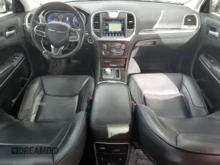 2019 Chrysler 300 Limited with VIN 2C3CCAKG6KH578031, listed as a Copart auction lot 71211053 with 91,428 mi miles and Salvage Title. Bid and sale history available at carsss.com. Image 8.
