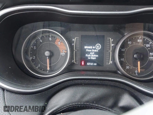 2019 Jeep Cherokee Latitude Plus with VIN 1C4PJLLN5KD171875, listed as a IAAI auction lot 41522475 with 82,161 mi miles. Bid and sale history available at carsss.com. Image 14.