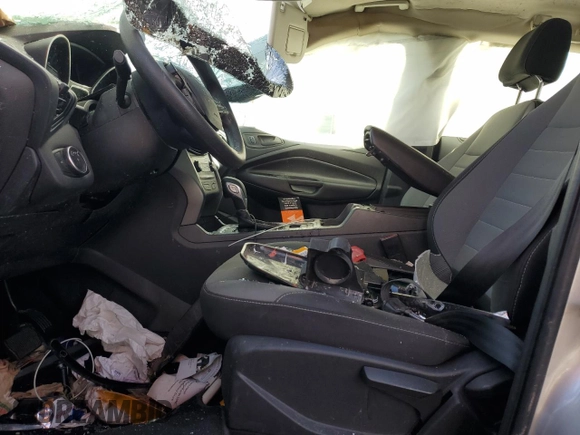 2017 Ford Escape S с VIN 1FMCU0F79HUB86529, выставлен на аукционе Copart как лот 52155845 с пробегом Не указан миль и Списание • Salvage title. История ставок и продаж доступна на DreamBid. Изображение 7.