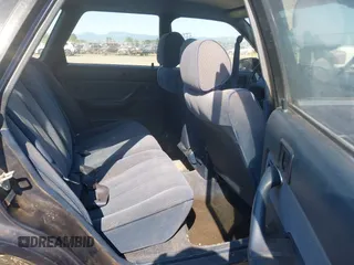 1991 Toyota Camry z VIN JT2SV21W3M0389983, wystawiony jako IAAI lot #42448678 z przebiegiem 312 034 mil mil oraz . Historia ofert i sprzedaży dostępna na DreamBid. Obrazek 8.