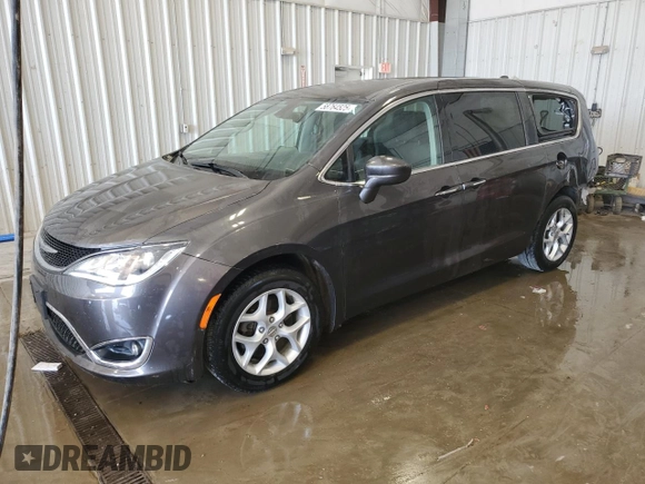 2018 Chrysler Pacifica Touring Plus with VIN 2C4RC1FG5JR122837, listed as a Copart auction lot 58764525 with 136,820 mi miles and Clean title. Bid and sale history available at DreamBid. Image 1.