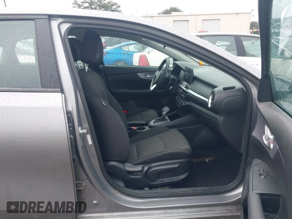 2024 Kia Forte LXS with VIN 3KPF24AD7RE711101, listed as a IAAI auction lot 41764290 with 30,395 mi miles and . Bid and sale history available at DreamBid. Image 5.
