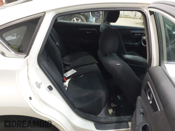 2014 Nissan Altima 2.5 with VIN 1N4AL3AP0EC420779, listed as a IAAI auction lot 42026108 with 180,024 mi miles. Bid and sale history available at carsss.com. Image 8.
