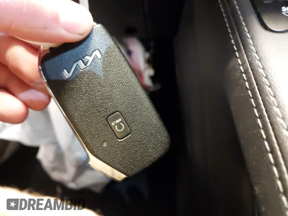 2022 Kia Telluride SX z VIN 5XYP54HC5NG264239, wystawiony jako IAAI lot #42259083 z przebiegiem 82 324 mil mil oraz . Historia ofert i sprzedaży dostępna na DreamBid. Obrazek 11.