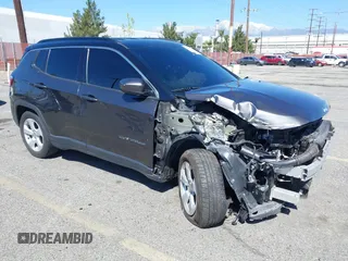 2020 Jeep Compass Altitude with VIN 3C4NJCBB0LT134047, listed as a IAAI auction lot 41806348 with 70,533 mi miles and . Bid and sale history available at carsss.com. Image 1.