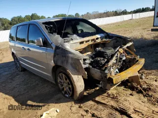 2016 Chrysler Town & Country S with VIN 2C4RC1HG7GR138236, listed as a Copart auction lot 46310005 with 0 mi miles and Salvage Title. Bid and sale history available at carsss.com. Image 4.