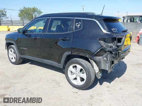 2018 Jeep Compass Latitude z VIN 3C4NJDBB2JT418038, wystawiony jako IAAI lot #42218494 z przebiegiem 28 934 mil mil oraz . Historia ofert i sprzedaży dostępna na DreamBid. Obrazek 3.