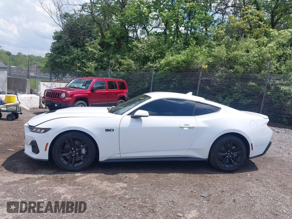 2024 Ford Mustang GT with VIN 1FA6P8CF0R5411649, listed as a IAAI auction lot 42205236 with 22,362 mi miles and . Bid and sale history available at DreamBid. Image 14.