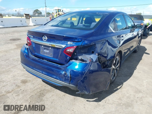 2018 Nissan Altima 2.5 S with VIN 1N4AL3AP3JC142423, listed as a IAAI auction lot 41793851 with 61,391 mi miles. Bid and sale history available at carsss.com. Image 6.