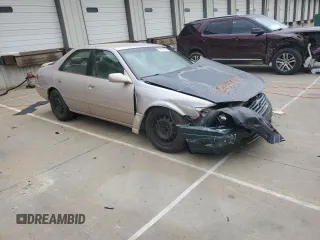2001 Toyota Camry CE z VIN 4T1BG22K41U104477, wystawiony jako Copart lot #58437155 z przebiegiem 84 355 mil mil oraz Czysty tytuł • Clean title. Historia ofert i sprzedaży dostępna na DreamBid. Obrazek 4.