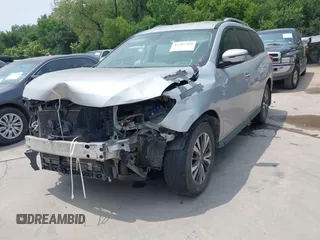 2017 Nissan Pathfinder SL z VIN 5N1DR2MN6HC631270, wystawiony jako IAAI lot #42287354 z przebiegiem 81 943 mil mil oraz . Historia ofert i sprzedaży dostępna na DreamBid. Obrazek 18.
