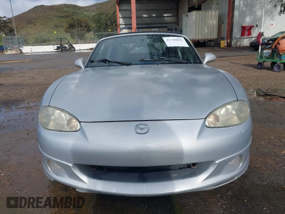 2002 Mazda MX-5 Miata Cloth with VIN JM1NB353X20223041, listed as a IAAI auction lot 41740060 with 177,934 mi miles and . Bid and sale history available at DreamBid. Image 6.