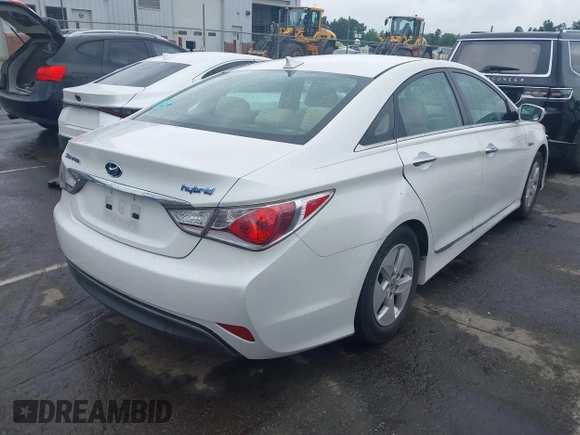 2012 Hyundai Sonata Hybrid with VIN KMHEC4A49CA032414, listed as a IAAI auction lot 42651301 with 136,603 mi miles and . Bid and sale history available at DreamBid. Image 4.