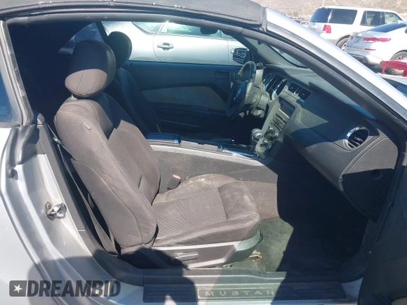 2012 Ford Mustang V6 с VIN 1ZVBP8EM7C5254467, выставлен на аукционе IAAI как лот 42683924 с пробегом 158 382 миль миль и . История ставок и продаж доступна на DreamBid. Изображение 5.