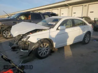 2013 Chrysler 200 Touring with VIN 1C3CCBBB8DN550431, listed as a Copart auction lot 49099385 with 129,301 mi miles and Salvage Title. Bid and sale history available at carsss.com. Image 1.