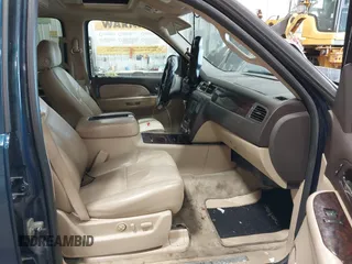 2007 GMC Yukon Denali с VIN 1GKFK63897J300153, выставлен на аукционе IAAI как лот 42552678 с пробегом 195 277 миль миль и . История ставок и продаж доступна на DreamBid. Изображение 5.