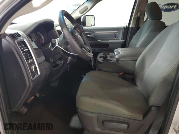 2018 Ram 1500 SLT z VIN 1C6RR6GG8JS126834, wystawiony jako Copart lot #46529825 z przebiegiem 190 240 mil mil oraz Czysty tytuł • Clean title. Historia ofert i sprzedaży dostępna na DreamBid. Obrazek 7.