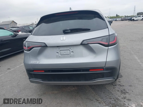 2024 Honda HR-V EX-L z VIN 3CZRZ1H71RM758910, wystawiony jako IAAI lot #42202774 z przebiegiem 8 452 mil mil oraz . Historia ofert i sprzedaży dostępna na DreamBid. Obrazek 17.