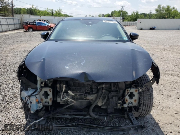 2021 Mazda CX-30 S with VIN 3MVDMBAL6MM263198, listed as a Copart auction lot 61576585 with 37,813 mi miles and Salvage title. Bid and sale history available at DreamBid. Image 5.