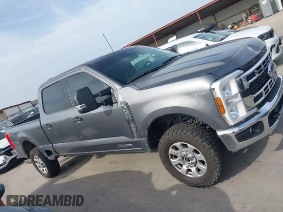 2024 Ford F-250 XL with VIN 1FT7W2BT5RED57884, listed as a IAAI auction lot 42605362 with 37,644 mi miles and . Bid and sale history available at DreamBid. Image 13.
