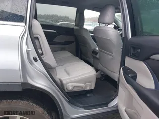 2016 Toyota Highlander LE with VIN 5TDBKRFH7GS281290, listed as a IAAI auction lot 41937323 with 86,135 mi miles. Bid and sale history available at carsss.com. Image 8.