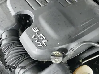 2017 Chrysler 300 C с VIN 2C3CCAKG5HH566624, выставлен на аукционе IAAI как лот 41887332 с пробегом 102 001 миль миль и . История ставок и продаж доступна на DreamBid. Изображение 22.