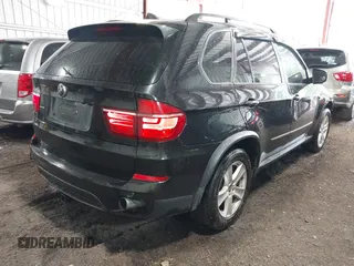 2011 BMW X5 35d z VIN 5UXZW0C54BL369201, wystawiony jako IAAI lot #42285920 z przebiegiem 158 287 mil mil oraz . Historia ofert i sprzedaży dostępna na DreamBid. Obrazek 4.