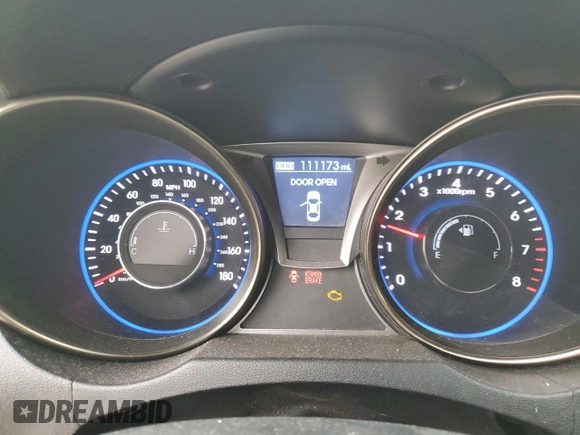 2016 Hyundai Genesis Coupe 3.8L Base with VIN KMHHT6KJ8GU132747, listed as a Copart auction lot 84431054 with 111,173 mi miles and Non Repairable. Bid and sale history available at carsss.com. Image 9.