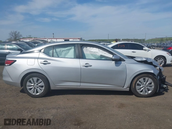 2020 Nissan Sentra S with VIN 3N1AB8BV6LY258378, listed as a IAAI auction lot 42122488 with 94,033 mi miles. Bid and sale history available at carsss.com. Image 13.