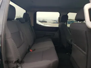 2023 Toyota Tundra SR z VIN 5TFKB5DBXPX123141, wystawiony jako Copart lot #80703724 z przebiegiem 41 050 mil mil oraz Szkoda całkowita • Salvage title. Historia ofert i sprzedaży dostępna na DreamBid. Obrazek 10.