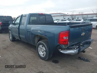 2010 Chevrolet Silverado 1500 LT with VIN 1GCSCSE09AZ206340, listed as a IAAI auction lot 41821309 with 190,720 mi miles and . Bid and sale history available at DreamBid. Image 3.