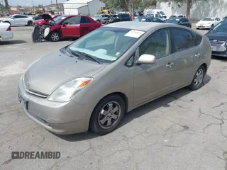 2004 Toyota Prius with VIN JTDKB20U640070142, listed as a IAAI auction lot 42235853 with 111,700 mi miles and . Bid and sale history available at DreamBid. Image 2.