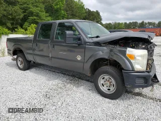 2015 Ford F-250 Lariat z VIN 1FT7W2BT1FEB25018, wystawiony jako Copart lot #55891235 z przebiegiem 186 354 mil mil oraz Szkoda całkowita • Salvage title. Historia ofert i sprzedaży dostępna na DreamBid. Obrazek 4.