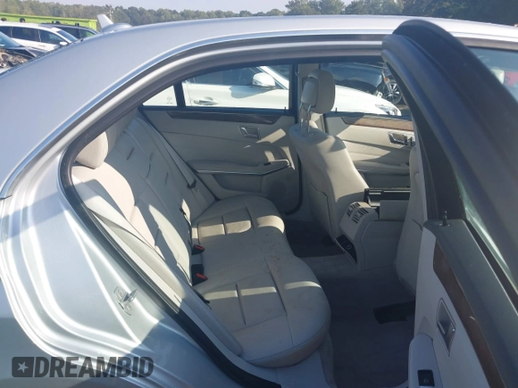 2014 Mercedes-Benz E-Class E 350 Sport with VIN WDDHF5KB5EB071435, listed as a IAAI auction lot 40458844 with 102,629 mi miles. Bid and sale history available at carsss.com. Image 8.