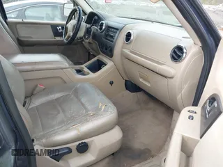 2006 Ford Expedition Special Service with VIN 1FMFU15586LA62094, listed as a IAAI auction lot 41940862 with 243,066 mi miles. Bid and sale history available at carsss.com. Image 5.