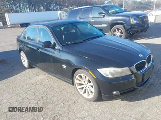 2011 BMW 3 Series 328i xDrive with VIN WBAPK7G52BNN78753, listed as a IAAI auction lot 41775527 with 89,309 mi miles. Bid and sale history available at carsss.com. Image 1.