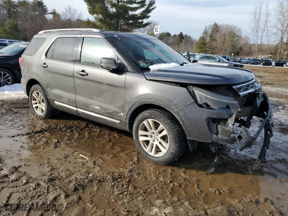 2018 Ford Explorer XLT with VIN 1FM5K8D87JGB73209, listed as a Copart auction lot 45996165 with 0 mi miles and Salvage Title. Bid and sale history available at carsss.com. Image 4.
