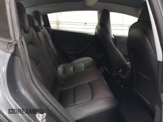 2020 Tesla Model 3 Long Range z VIN 5YJ3E1EB0LF800804, wystawiony jako IAAI lot #42137223 z przebiegiem 52 482 mil mil oraz . Historia ofert i sprzedaży dostępna na DreamBid. Obrazek 8.