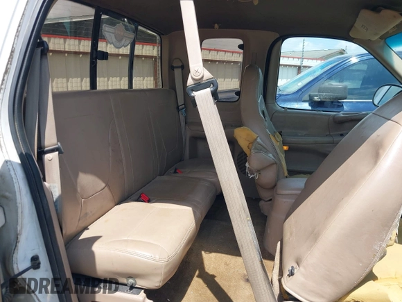1997 Ford F-150 с VIN 1FTDX08W3VKD14758, выставлен на аукционе IAAI как лот 42491545 с пробегом 154 640 миль миль и . История ставок и продаж доступна на DreamBid. Изображение 8.