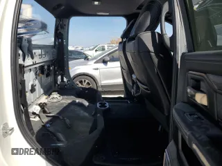 2019 Ram 2500 z VIN 3C6UR4SL2KG640805, wystawiony jako Copart lot #75886914 z przebiegiem 43 427 mil mil oraz Szkoda całkowita • Salvage title. Historia ofert i sprzedaży dostępna na DreamBid. Obrazek 10.