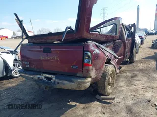 2004 Ford F-250 XL z VIN 1FTNX21P04ED08920, wystawiony jako IAAI lot #42020592 z przebiegiem 160 669 mil mil oraz . Historia ofert i sprzedaży dostępna na DreamBid. Obrazek 4.