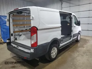 2023 Ford Transit Cargo z VIN 1FTBR1Y82PKB80689, wystawiony jako Copart lot #64601645 z przebiegiem 14 074 mil mil oraz Czysty tytuł • Clean title. Historia ofert i sprzedaży dostępna na DreamBid. Obrazek 3.